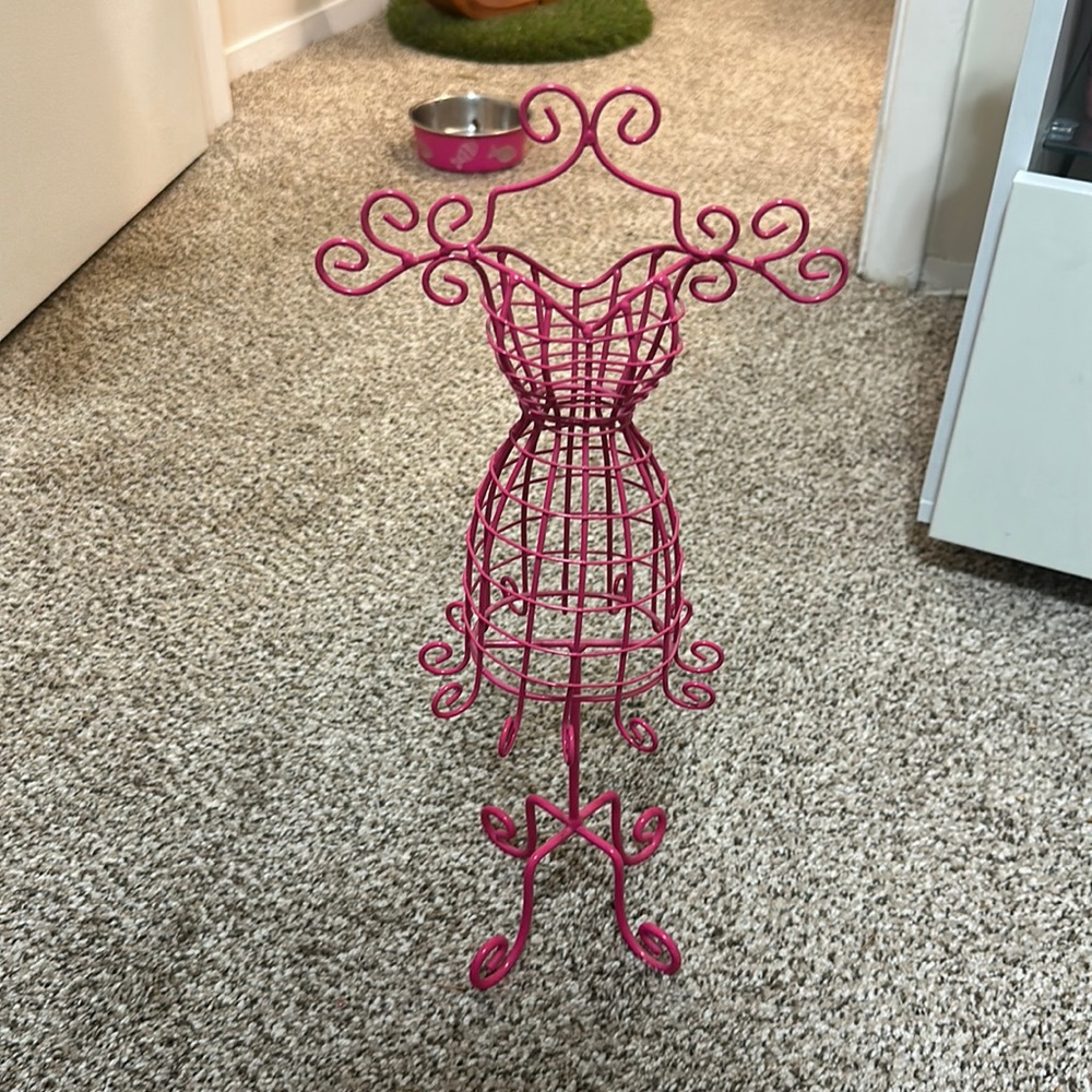 Pink lady jewelry holder